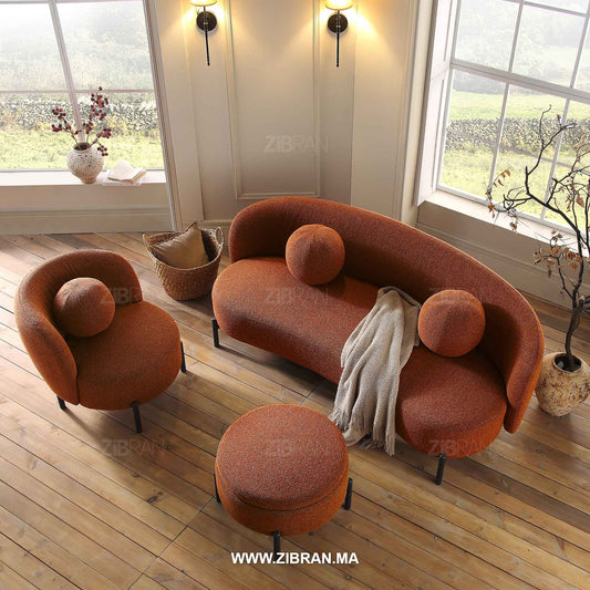 MIRAARA – Canapé majestueux habillé de velours précieux | ZIBRAN – Vue sous perspective | ZIBRAN