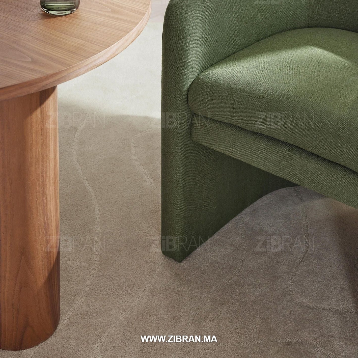 ZORENE – Fauteuil de prestige couture aux courbes iconiques | ZIBRAN – Vue sous perspective | ZIBRAN