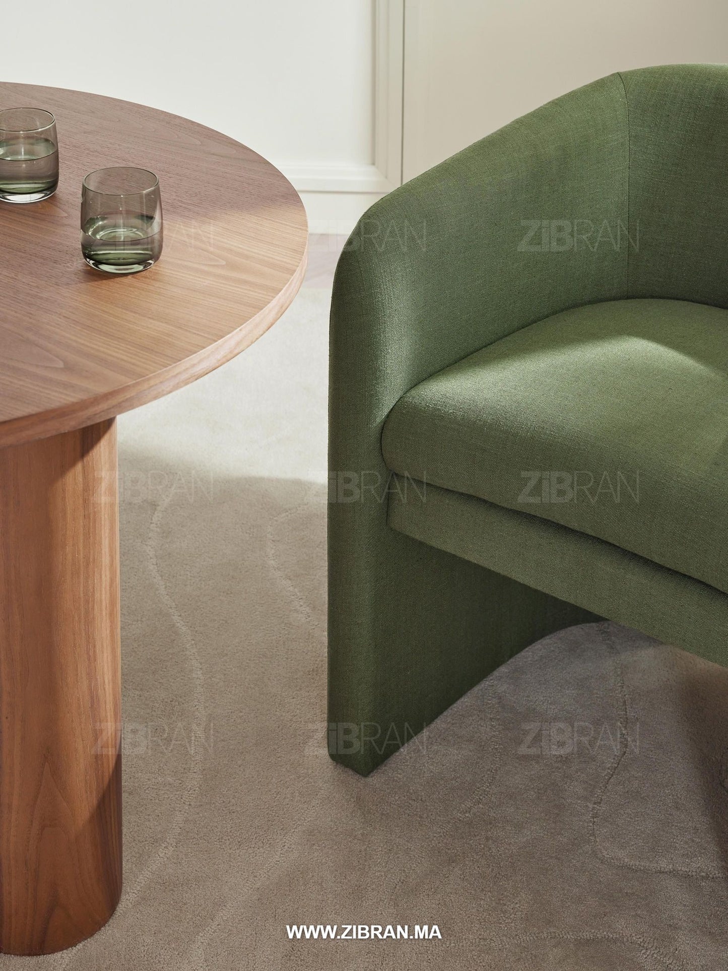 LYRENE – Fauteuil sculptural d’exception en nubuck précieux | ZIBRAN for elegant living spaces in Morocco | ZIBRAN